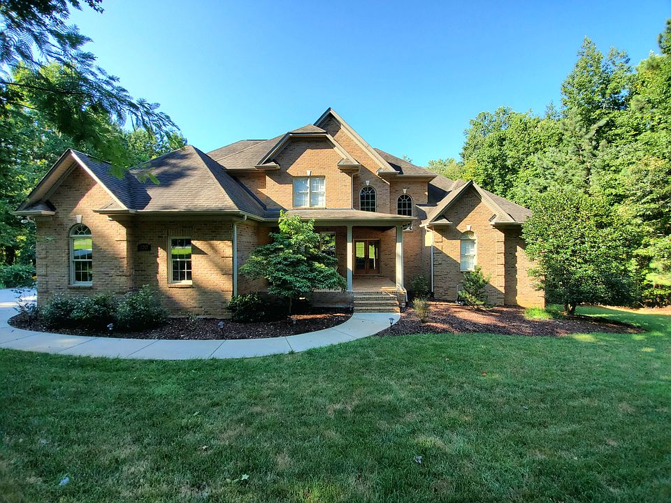 1st image of 130 Wildwood Cove Dr