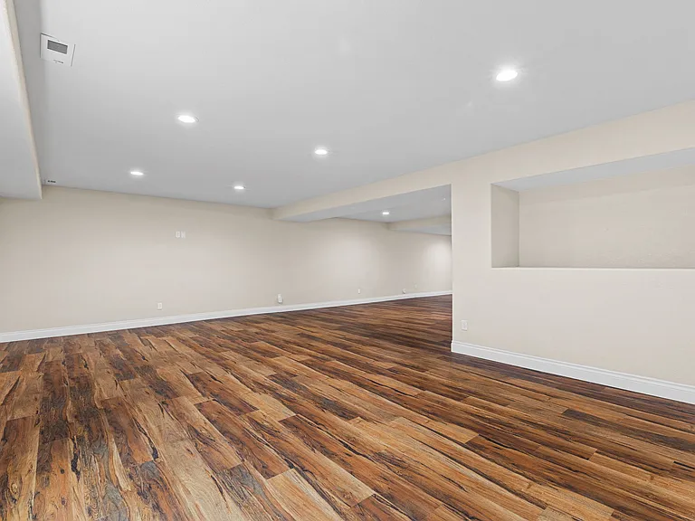 22898 E Saratoga Pl — Photo 45