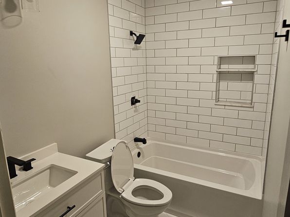 118 Camelot Ct