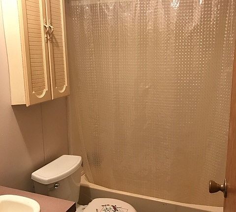 2nd bathroom