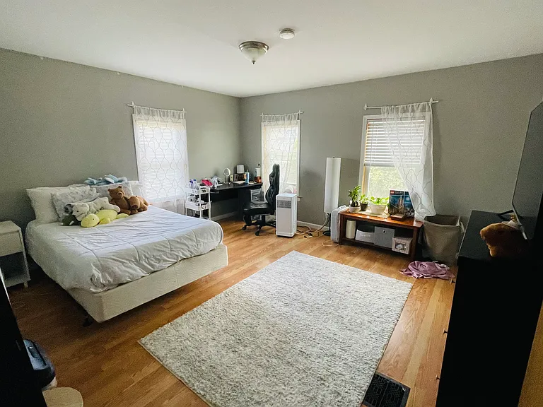 41 Seminary Ave — Photo 6