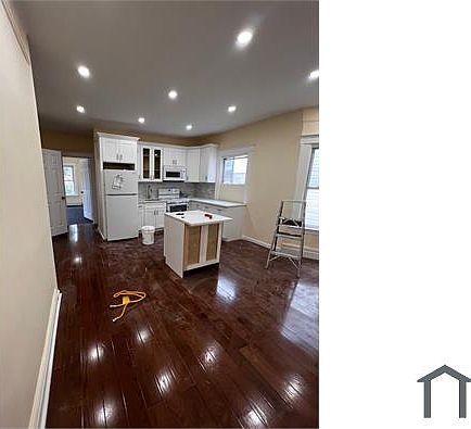 3rd image of 684 E 237th St Floor 1