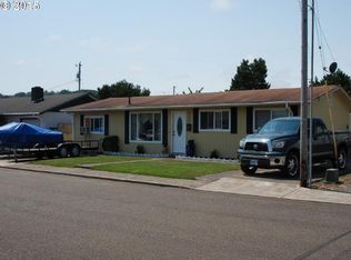 535 N 13th St, Reedsport, OR 97467