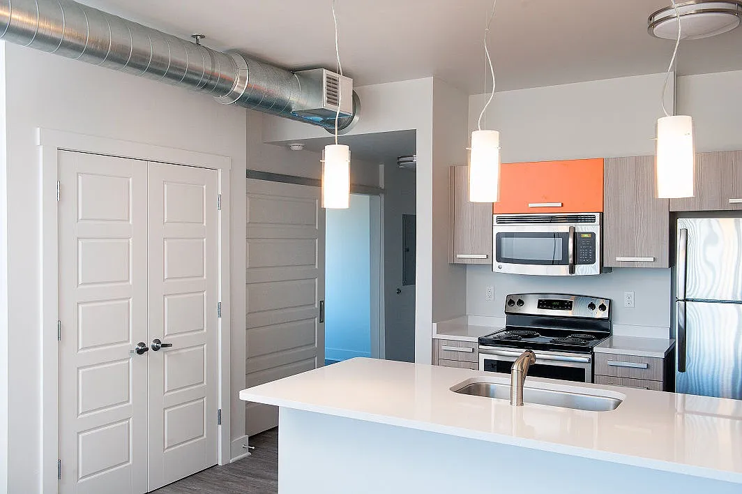 Midtown Apartments — Photo 4