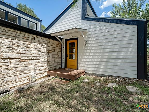 2nd image of 150 Lakeview Dr
