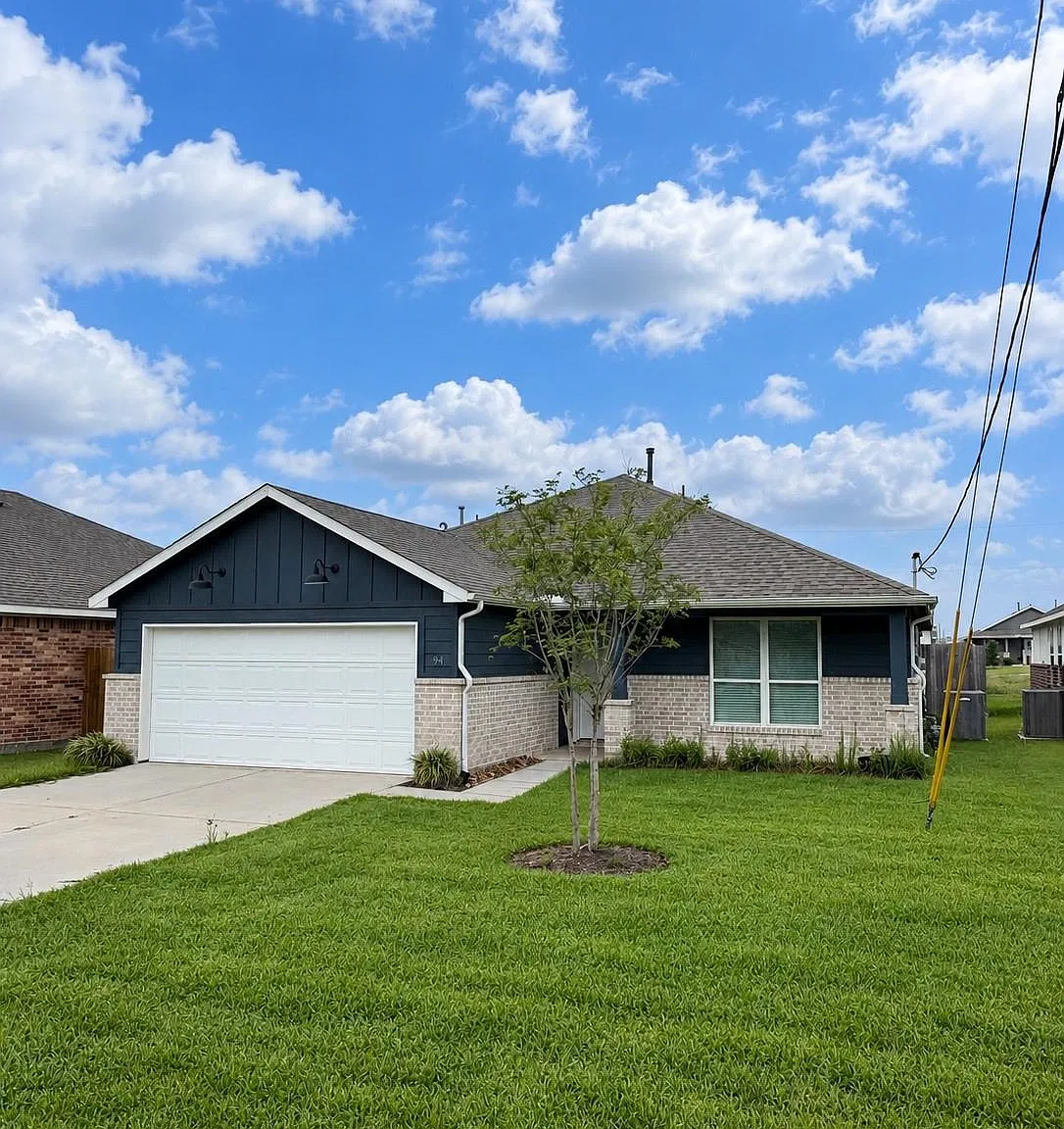 3 bed, 2.0 bath, 1508 sqft, $2,000 — Photo 1