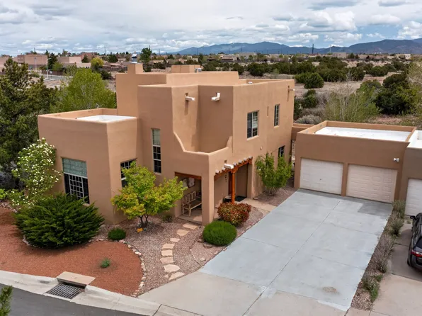 4401 Autumn Leaf Ln, Santa Fe, NM 87507