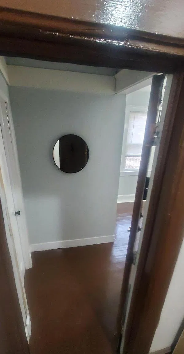 10538 S Avenue L — Photo 2