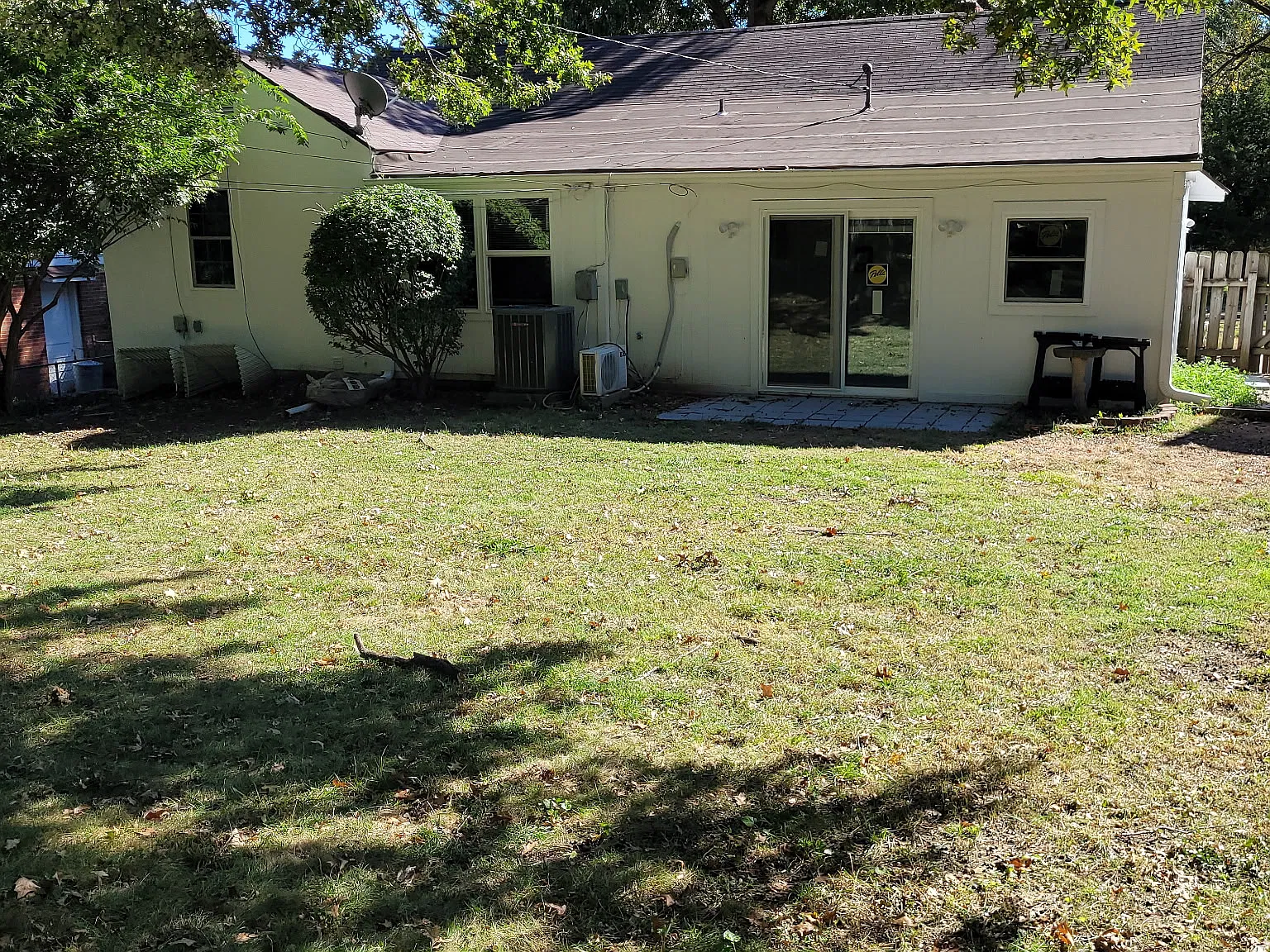3 bed, 1112 sqft, $2,400 — Photo 3