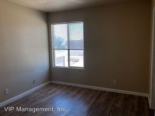 2nd image of 11927 1st Ave APT 1