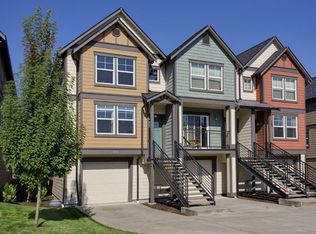 2676 SW Sylvan Heights Dr, Seattle, WA 98106
