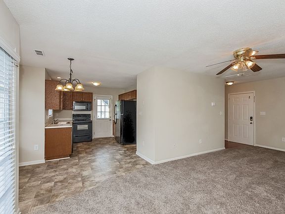 4th image of 139 Diamond Dr