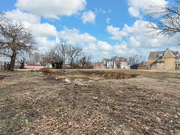 2nd image of 4368 Washington Blvd