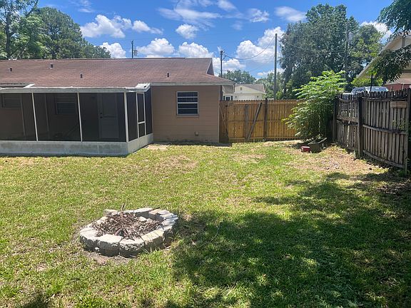 3rd image of 27167 Wakefield Dr