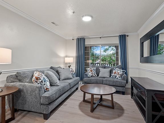 5th image of 543 N University Ave APT 107