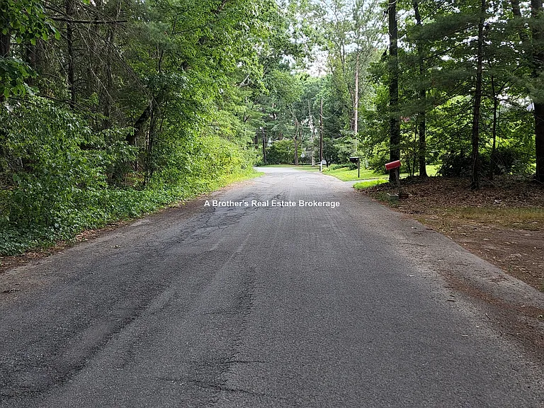 50 Oakdale Ave — Photo 1