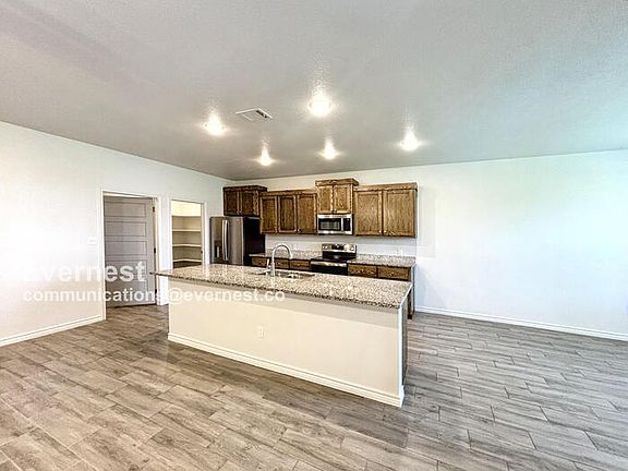 3rd image of 8503 Glade Dr