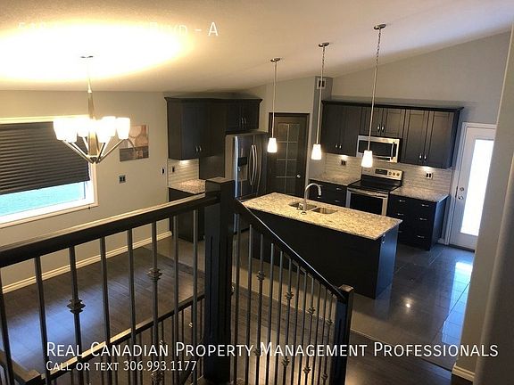 3rd image of 518 Evergreen Blvd #A