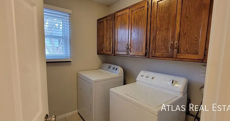 1009 NE 99th St — Photo 12
