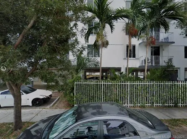 126 SW 17th Rd APT 404, Miami, FL 33129