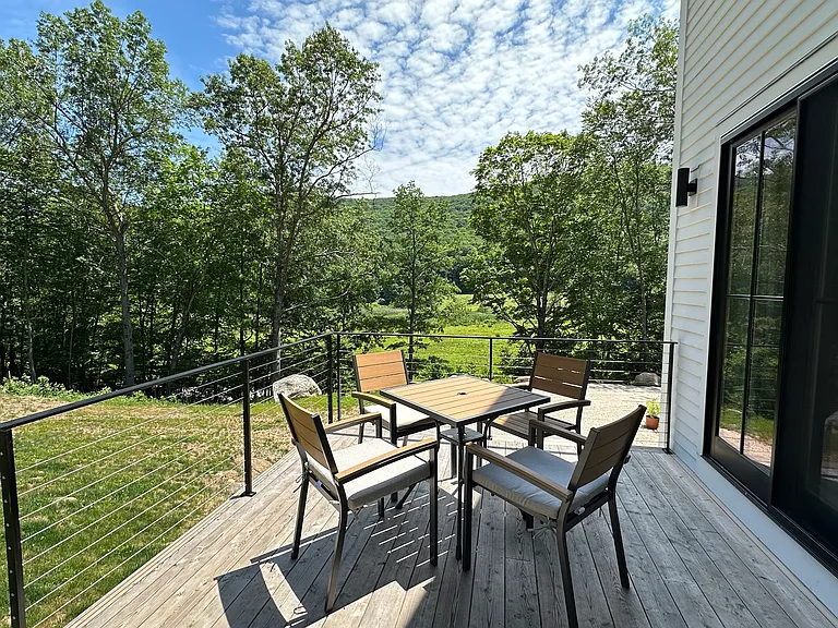 82 Cobble Rd — Photo 8