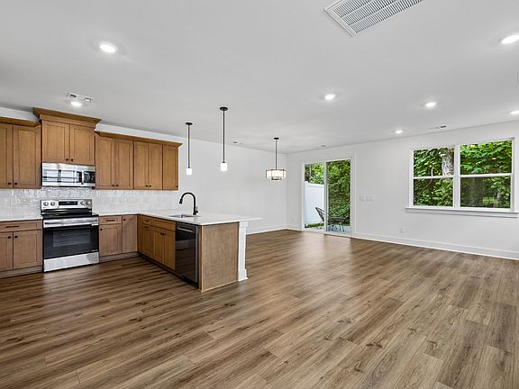5th image of 6034 Mill Tree Ct