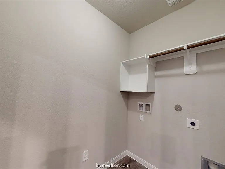 5789 Cerrillos Dr — Photo 21