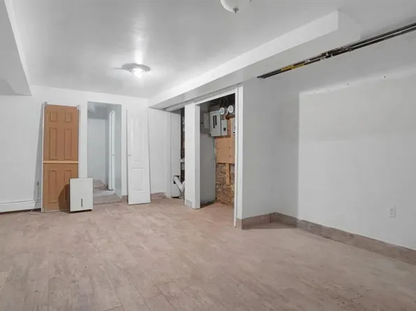 1823 Anthony Avenue image 19 of 31