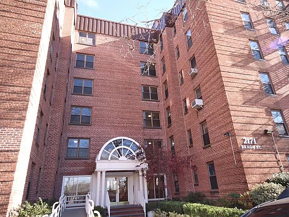 2nd image of 2171 Bragg St APT 4F