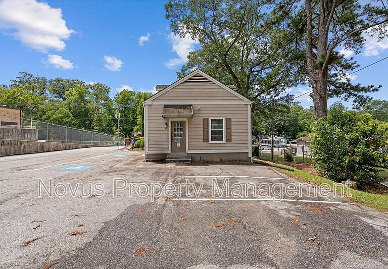 214 Maple St — Photo 8