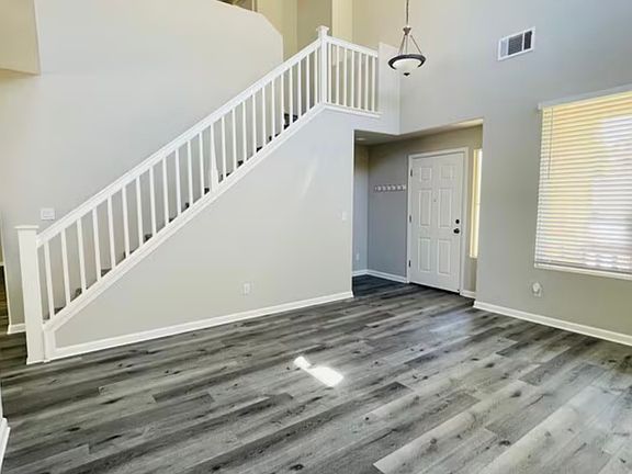 5th image of 1358 Michael Dr