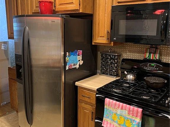 5th image of 4407 Wellington Dr