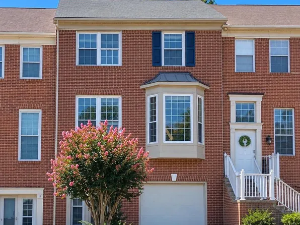 11767 Gascony Pl, Woodbridge, VA 22192