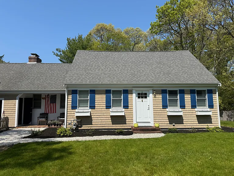 55 Deerfield Rd — Photo 10