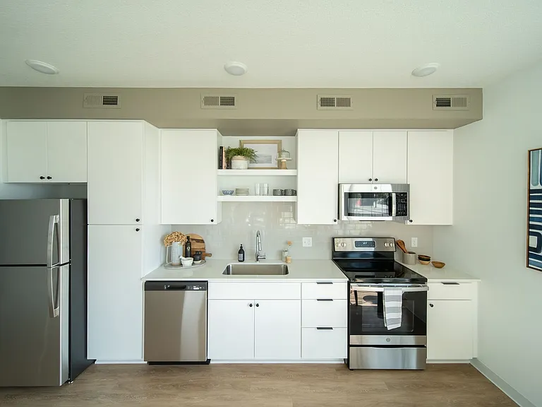 District Lofts Apartments — Photo 3