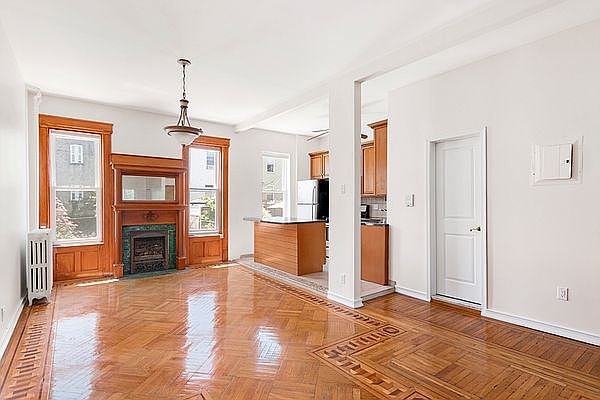 1st image of 610 Prospect Ave #2