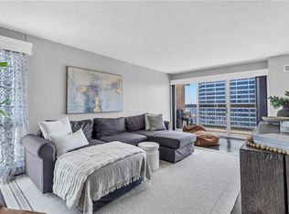 2510 Grand Blvd APT 2301, Kansas City, MO 64108