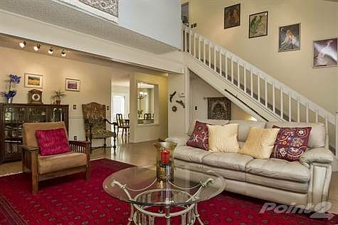 Open Floor Plan With Vaulted Great Room