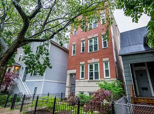1452 W Wolfram St #3, Chicago, IL 60657