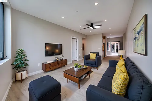 4202 Telegraph Ave #302 Photo 1
