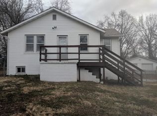 1351 Lee Ave, Cottage Hills, IL