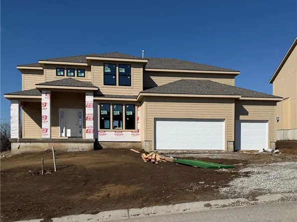 6104 Barth Rd, Shawnee, KS 66226