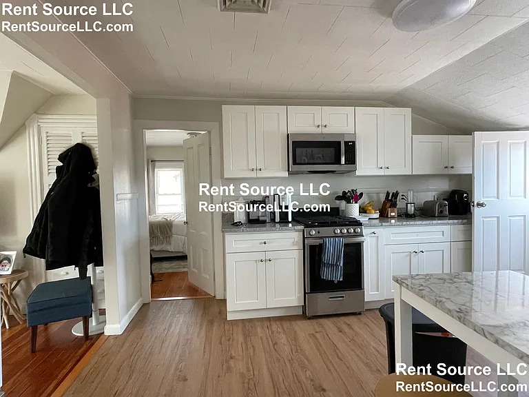 267-269 Highland Ave #3 — Photo 8