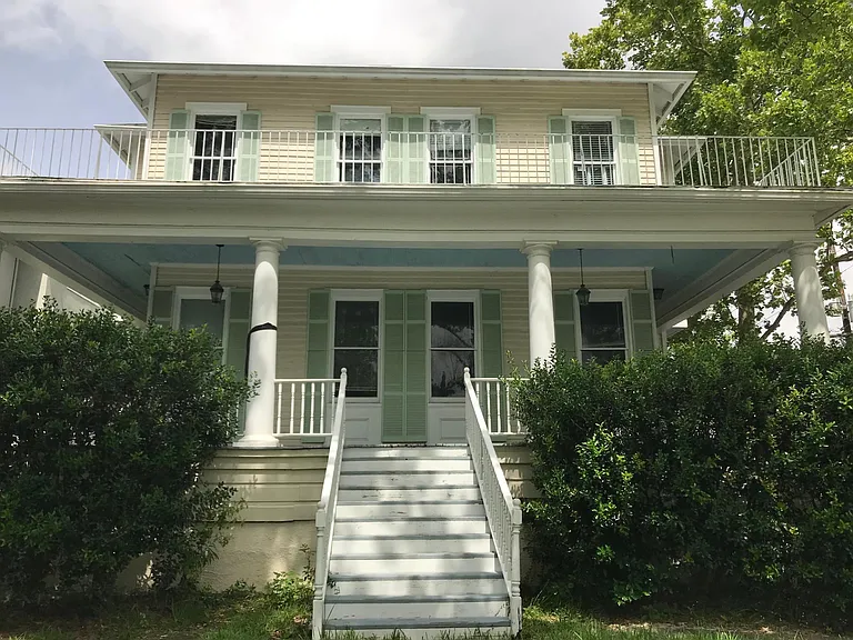 2030 Jefferson Ave — Photo 1