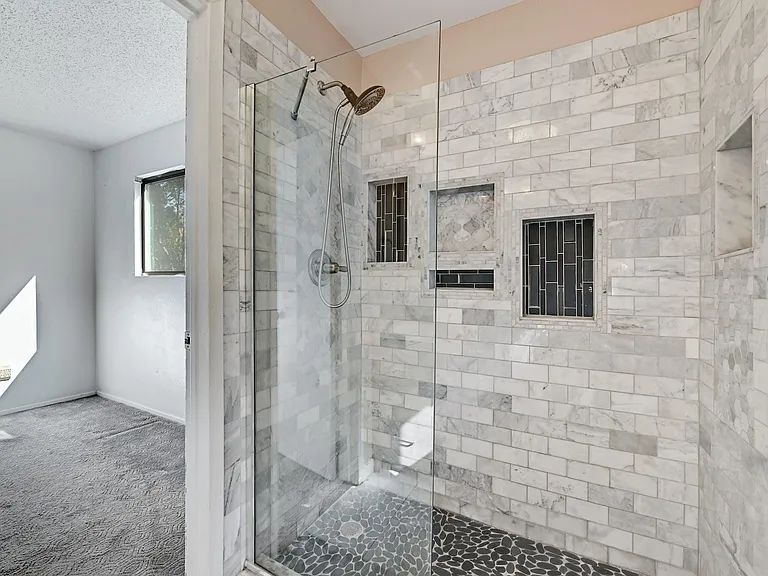 6209 Harwin Ln — Photo 18