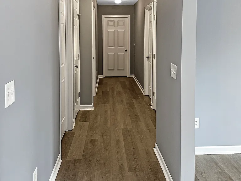 1963 Hilldale Dr — Photo 6