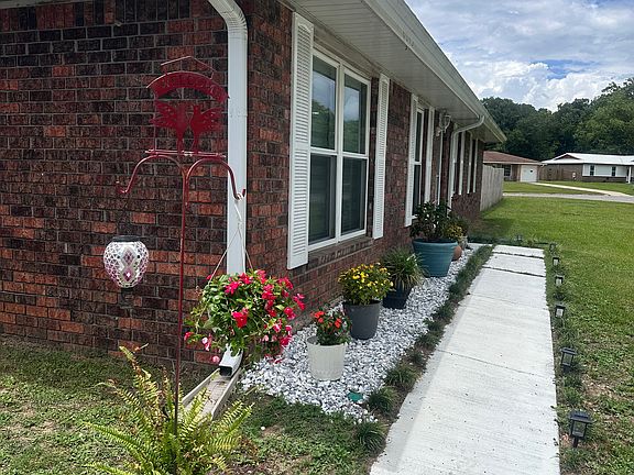 2nd image of 8645 Kingfisher Ln