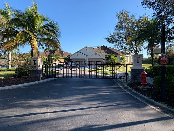 5th image of 8922 Tuscany Isles Dr