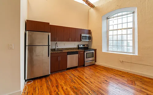 4 Leverington Ave Photo 1