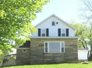 3668 Schmuhl Rd, Benton Harbor, MI 49022